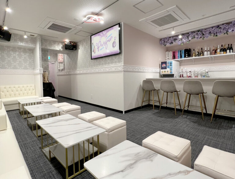 東京 歌舞伎町に『香水』コンセプトカフェ「PARFUN歌舞伎町店」出店